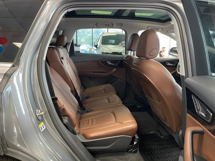 Used Audi Q7 3.0 TFSI Premium Plus 2017 | 5 Towns Drive. Inwood, New York Used Audi Q7 3.0 TFSI Premium Plus 2017 | 5 Towns Drive. Inwood, New York