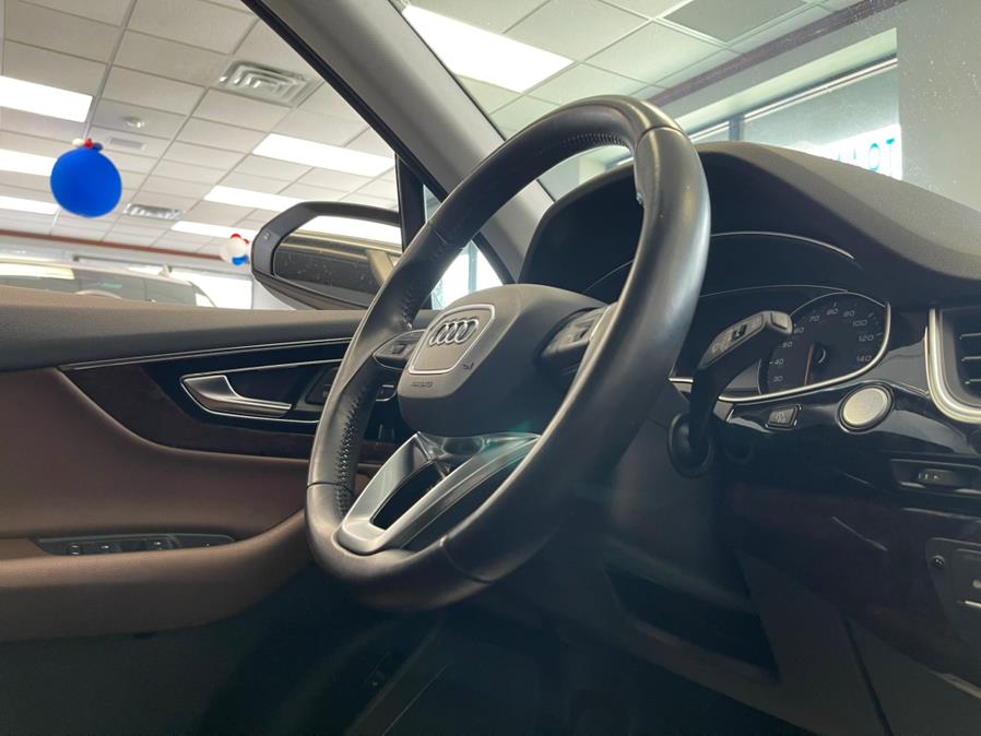 Used Audi Q7 3.0 TFSI Premium Plus 2017 | 5 Towns Drive. Inwood, New York Used Audi Q7 3.0 TFSI Premium Plus 2017 | 5 Towns Drive. Inwood, New York