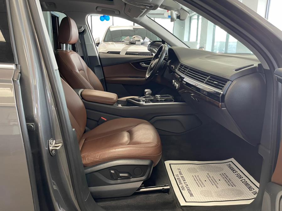 Used Audi Q7 3.0 TFSI Premium Plus 2017 | 5 Towns Drive. Inwood, New York Used Audi Q7 3.0 TFSI Premium Plus 2017 | 5 Towns Drive. Inwood, New York