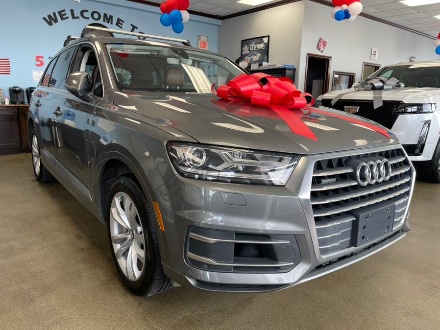Used Audi Q7 3.0 TFSI Premium Plus 2017 | 5 Towns Drive. Inwood, New York Used Audi Q7 3.0 TFSI Premium Plus 2017 | 5 Towns Drive. Inwood, New York