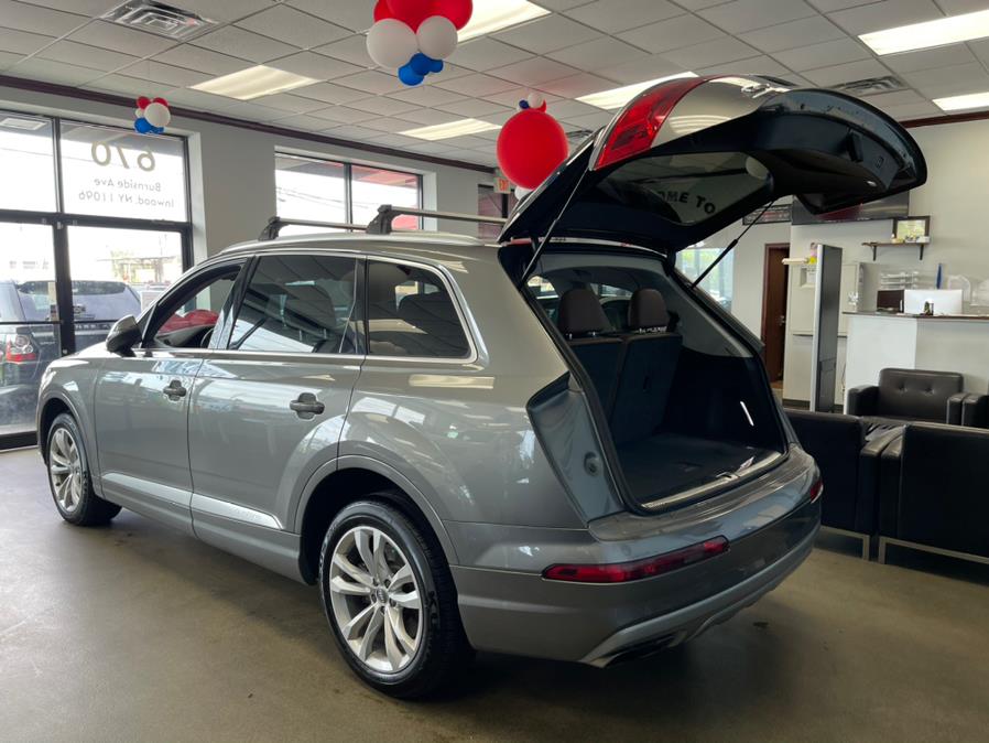 Used Audi Q7 3.0 TFSI Premium Plus 2017 | 5 Towns Drive. Inwood, New York Used Audi Q7 3.0 TFSI Premium Plus 2017 | 5 Towns Drive. Inwood, New York