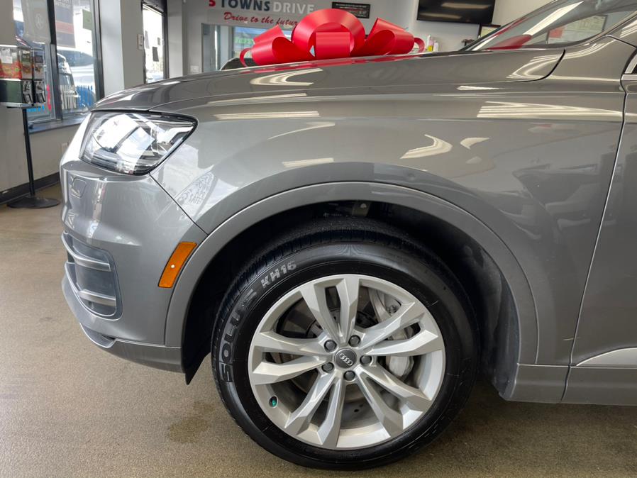 Used Audi Q7 3.0 TFSI Premium Plus 2017 | 5 Towns Drive. Inwood, New York Used Audi Q7 3.0 TFSI Premium Plus 2017 | 5 Towns Drive. Inwood, New York