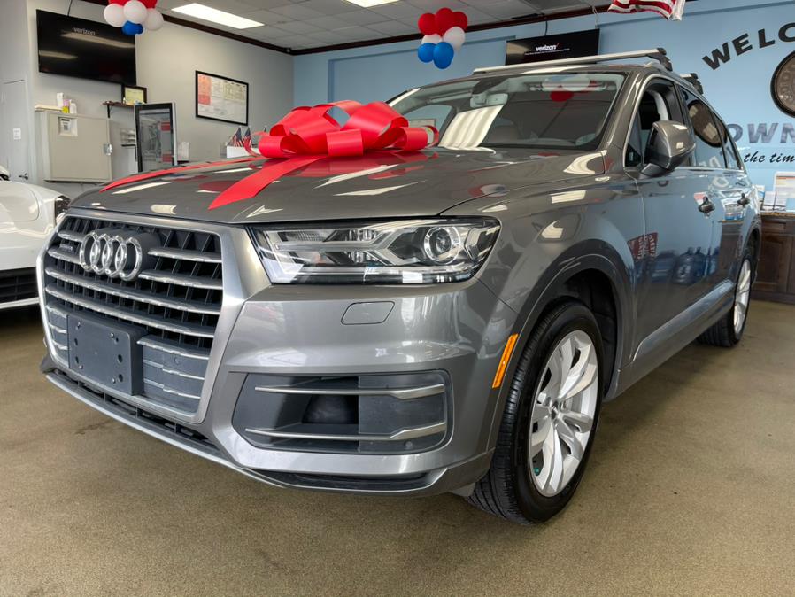 Used Audi Q7 3.0 TFSI Premium Plus 2017 | 5 Towns Drive. Inwood, New York Used Audi Q7 3.0 TFSI Premium Plus 2017 | 5 Towns Drive. Inwood, New York