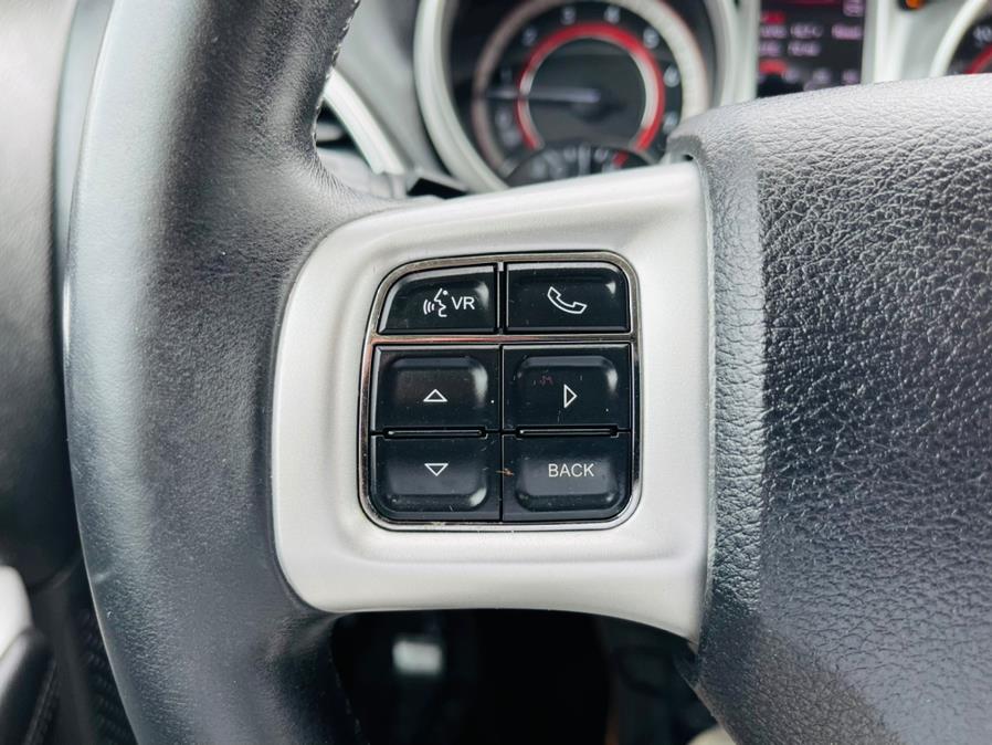 Used Dodge Journey AWD 4dr SXT 2013 | Supreme Automotive. New Britain, Connecticut Used Dodge Journey AWD 4dr SXT 2013 | Supreme Automotive. New Britain, Connecticut