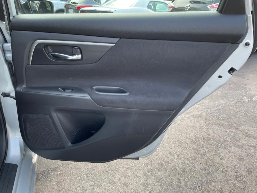 2015 Nissan Altima 4dr Sdn I4 2.5 S, available for sale in Elmont, New York | Sunrise of Elmont. Elmont, New York 2015 Nissan Altima 4dr Sdn I4 2.5 S, available for sale in Elmont, New York | Sunrise of Elmont. Elmont, New York