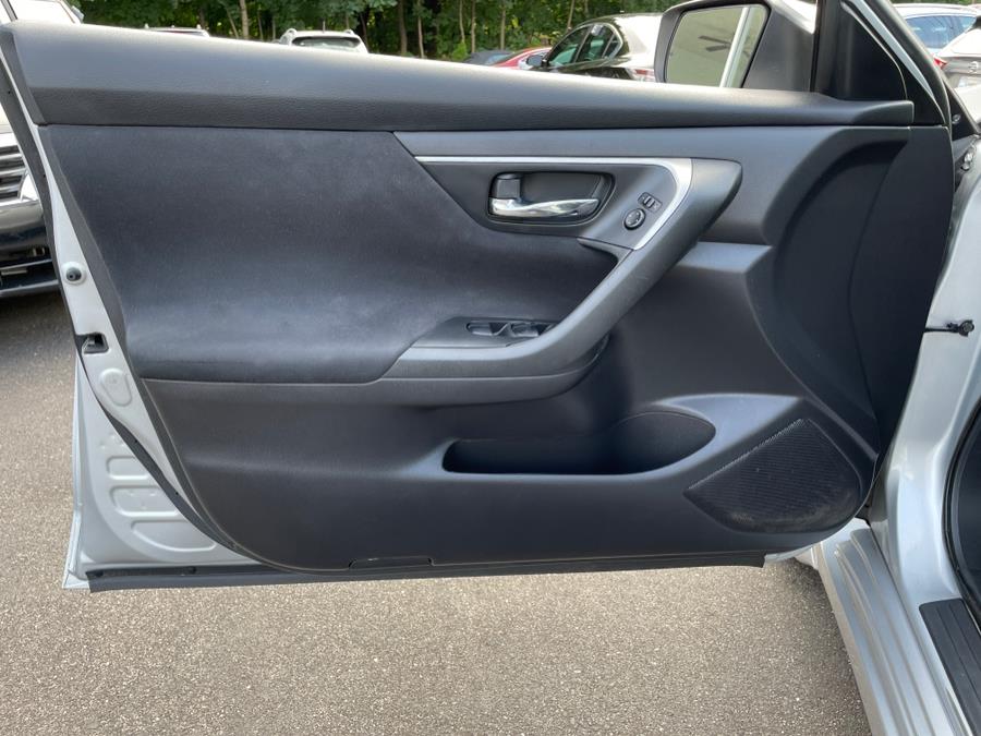 2015 Nissan Altima 4dr Sdn I4 2.5 S, available for sale in Elmont, New York | Sunrise of Elmont. Elmont, New York 2015 Nissan Altima 4dr Sdn I4 2.5 S, available for sale in Elmont, New York | Sunrise of Elmont. Elmont, New York