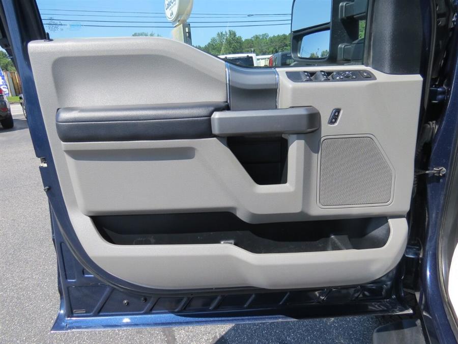 Used Ford F-250 Super Duty XLT 4x4 4dr Crew Cab 6.8 ft. SB Pickup 2017 | Lake City Exports Inc. Auburn, Maine Used Ford F-250 Super Duty XLT 4x4 4dr Crew Cab 6.8 ft. SB Pickup 2017 | Lake City Exports Inc. Auburn, Maine