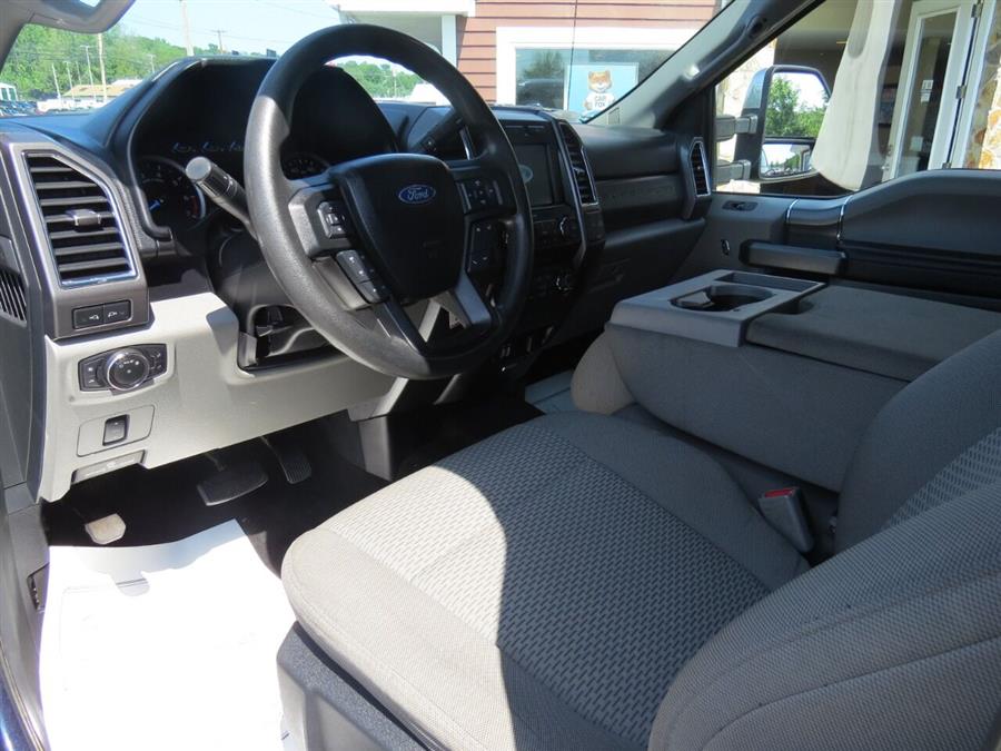 Used Ford F-250 Super Duty XLT 4x4 4dr Crew Cab 6.8 ft. SB Pickup 2017 | Lake City Exports Inc. Auburn, Maine Used Ford F-250 Super Duty XLT 4x4 4dr Crew Cab 6.8 ft. SB Pickup 2017 | Lake City Exports Inc. Auburn, Maine