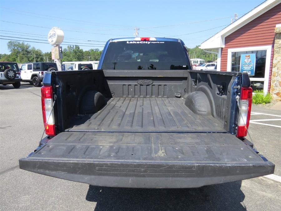 Used Ford F-250 Super Duty XLT 4x4 4dr Crew Cab 6.8 ft. SB Pickup 2017 | Lake City Exports Inc. Auburn, Maine Used Ford F-250 Super Duty XLT 4x4 4dr Crew Cab 6.8 ft. SB Pickup 2017 | Lake City Exports Inc. Auburn, Maine