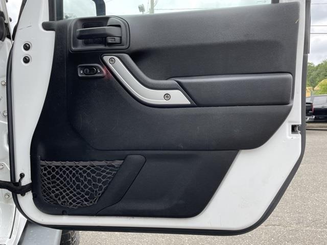 Used Jeep Wrangler Unlimited Sahara 2014 | Blasius Federal Road. Brookfield, Connecticut Used Jeep Wrangler Unlimited Sahara 2014 | Blasius Federal Road. Brookfield, Connecticut