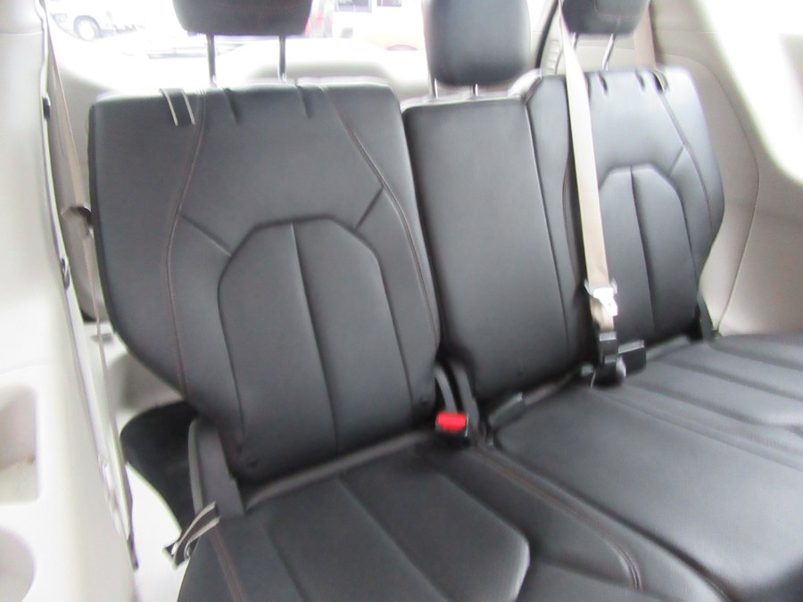 2019 Chrysler Pacifica Touring L FWD, available for sale in Little Ferry, New Jersey | Royalty Auto Sales. Little Ferry, New Jersey 2019 Chrysler Pacifica Touring L FWD, available for sale in Little Ferry, New Jersey | Royalty Auto Sales. Little Ferry, New Jersey