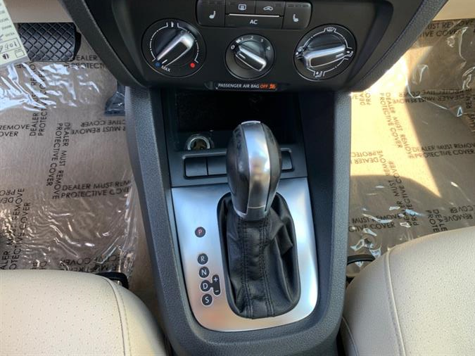 Used Volkswagen Jetta Sedan SE PZEV 2012 | Valentine Motor Company. Forestville, Maryland Used Volkswagen Jetta Sedan SE PZEV 2012 | Valentine Motor Company. Forestville, Maryland