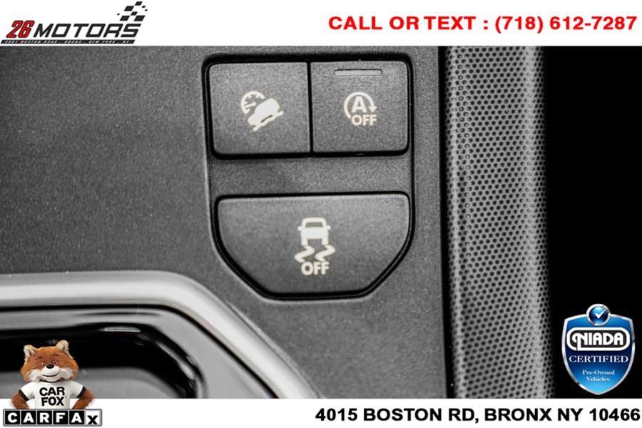 Used Land Rover Range Rover Evoque 5 Door SE 2018 | 26 Motors Corp. Bronx, New York Used Land Rover Range Rover Evoque 5 Door SE 2018 | 26 Motors Corp. Bronx, New York