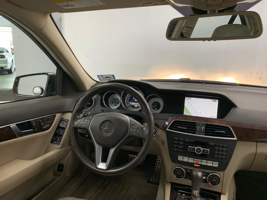 Used Mercedes-Benz C-Class 4dr Sdn C300 Sport 4MATIC 2014 | M Auto Group. Elizabeth, New Jersey Used Mercedes-Benz C-Class 4dr Sdn C300 Sport 4MATIC 2014 | M Auto Group. Elizabeth, New Jersey
