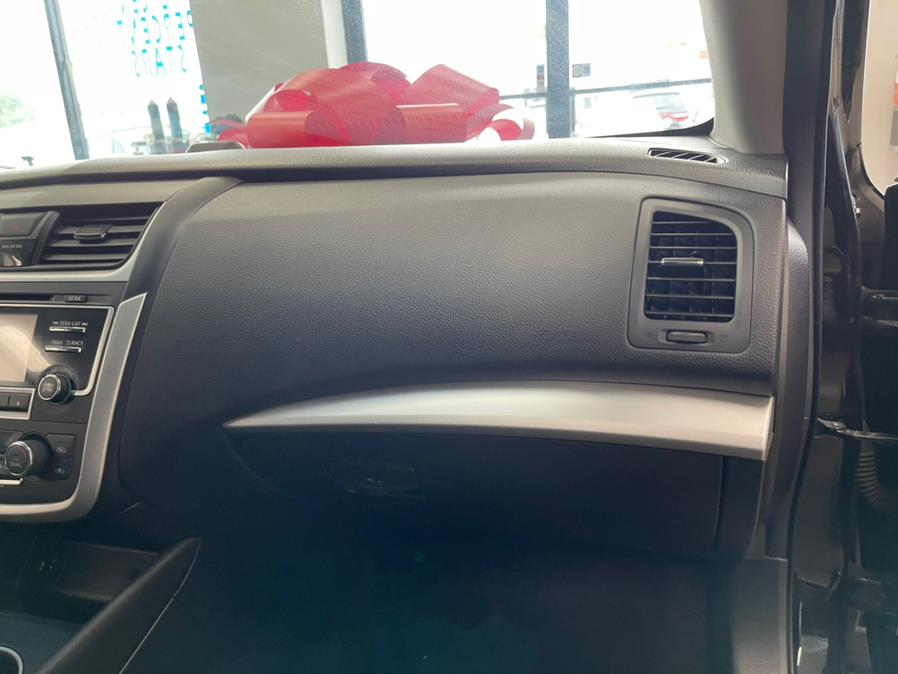 Used Nissan Altima 4dr Sdn I4 2.5 SV 2016 | 5 Towns Drive. Inwood, New York Used Nissan Altima 4dr Sdn I4 2.5 SV 2016 | 5 Towns Drive. Inwood, New York