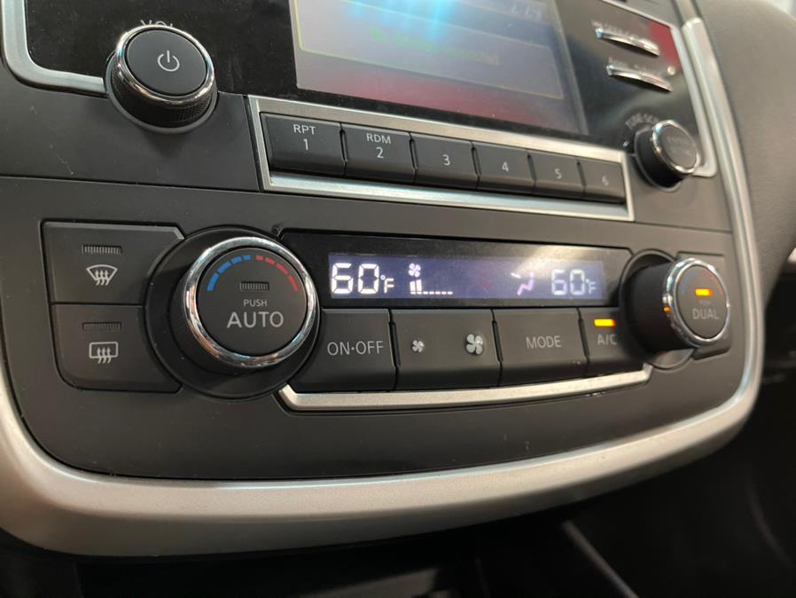 Used Nissan Altima 4dr Sdn I4 2.5 SV 2016 | 5 Towns Drive. Inwood, New York Used Nissan Altima 4dr Sdn I4 2.5 SV 2016 | 5 Towns Drive. Inwood, New York