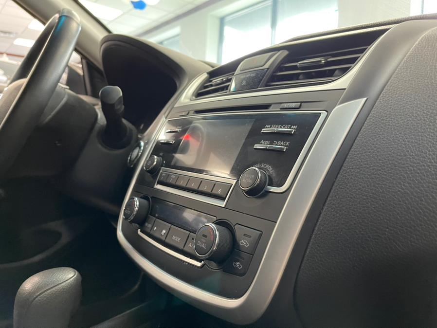 Used Nissan Altima 4dr Sdn I4 2.5 SV 2016 | 5 Towns Drive. Inwood, New York Used Nissan Altima 4dr Sdn I4 2.5 SV 2016 | 5 Towns Drive. Inwood, New York