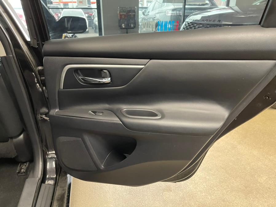 Used Nissan Altima 4dr Sdn I4 2.5 SV 2016 | 5 Towns Drive. Inwood, New York Used Nissan Altima 4dr Sdn I4 2.5 SV 2016 | 5 Towns Drive. Inwood, New York