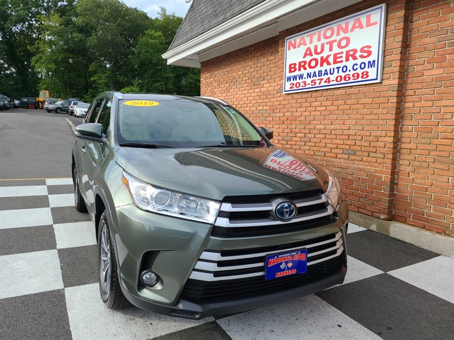 2019 Toyota Highlander Hybrid XLE V6 AWD, available for sale in Waterbury, Connecticut | National Auto Brokers, Inc.. Waterbury, Connecticut