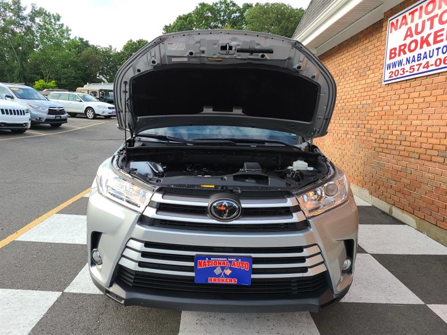 Used Toyota Highlander XLE V6 AWD 2018 | National Auto Brokers, Inc.. Waterbury, Connecticut Used Toyota Highlander XLE V6 AWD 2018 | National Auto Brokers, Inc.. Waterbury, Connecticut