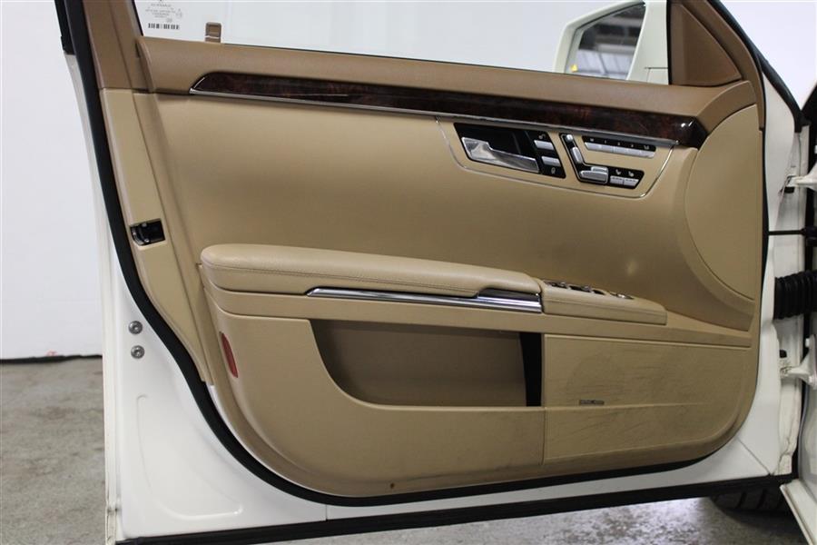 2013 Mercedes-benz s 550 4MATIC, available for sale in Paterson, New Jersey | Fast Track Motors. Paterson, New Jersey 2013 Mercedes-benz s 550 4MATIC, available for sale in Paterson, New Jersey | Fast Track Motors. Paterson, New Jersey
