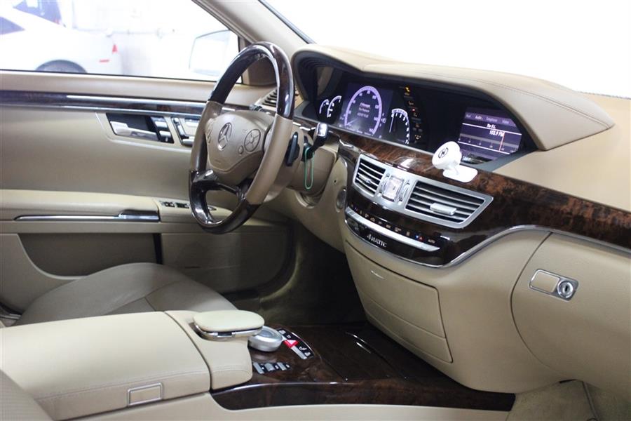 2013 Mercedes-benz s 550 4MATIC, available for sale in Paterson, New Jersey | Fast Track Motors. Paterson, New Jersey 2013 Mercedes-benz s 550 4MATIC, available for sale in Paterson, New Jersey | Fast Track Motors. Paterson, New Jersey