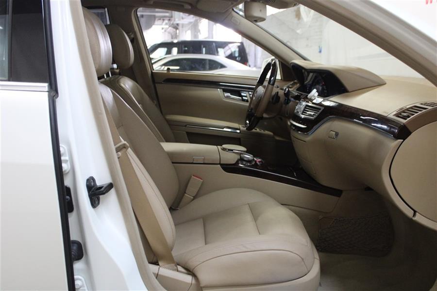 2013 Mercedes-benz s 550 4MATIC, available for sale in Paterson, New Jersey | Fast Track Motors. Paterson, New Jersey 2013 Mercedes-benz s 550 4MATIC, available for sale in Paterson, New Jersey | Fast Track Motors. Paterson, New Jersey