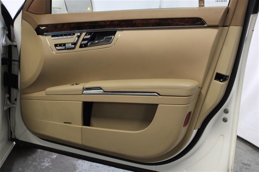 2013 Mercedes-benz s 550 4MATIC, available for sale in Paterson, New Jersey | Fast Track Motors. Paterson, New Jersey 2013 Mercedes-benz s 550 4MATIC, available for sale in Paterson, New Jersey | Fast Track Motors. Paterson, New Jersey