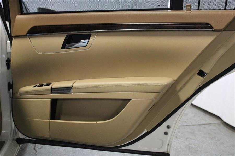 2013 Mercedes-benz s 550 4MATIC, available for sale in Paterson, New Jersey | Fast Track Motors. Paterson, New Jersey 2013 Mercedes-benz s 550 4MATIC, available for sale in Paterson, New Jersey | Fast Track Motors. Paterson, New Jersey