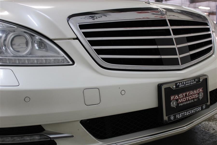 2013 Mercedes-benz s 550 4MATIC, available for sale in Paterson, New Jersey | Fast Track Motors. Paterson, New Jersey 2013 Mercedes-benz s 550 4MATIC, available for sale in Paterson, New Jersey | Fast Track Motors. Paterson, New Jersey