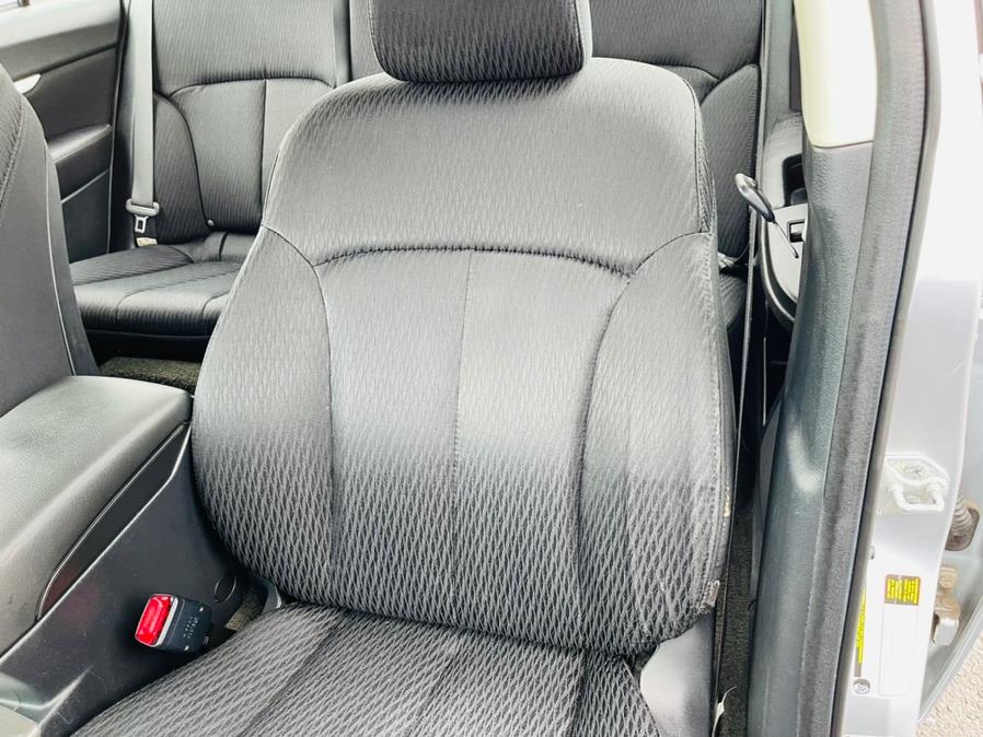 Used Subaru Legacy 4dr Sdn H4 Auto 2.5i Premium 2012 | Supreme Automotive. New Britain, Connecticut Used Subaru Legacy 4dr Sdn H4 Auto 2.5i Premium 2012 | Supreme Automotive. New Britain, Connecticut