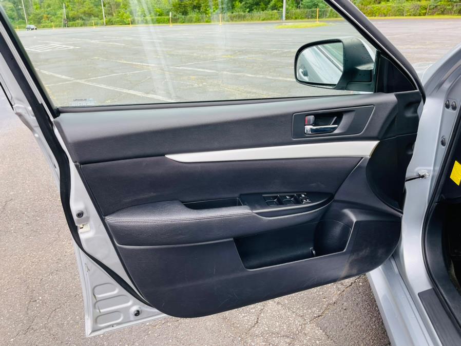Used Subaru Legacy 4dr Sdn H4 Auto 2.5i Premium 2012 | Supreme Automotive. New Britain, Connecticut Used Subaru Legacy 4dr Sdn H4 Auto 2.5i Premium 2012 | Supreme Automotive. New Britain, Connecticut