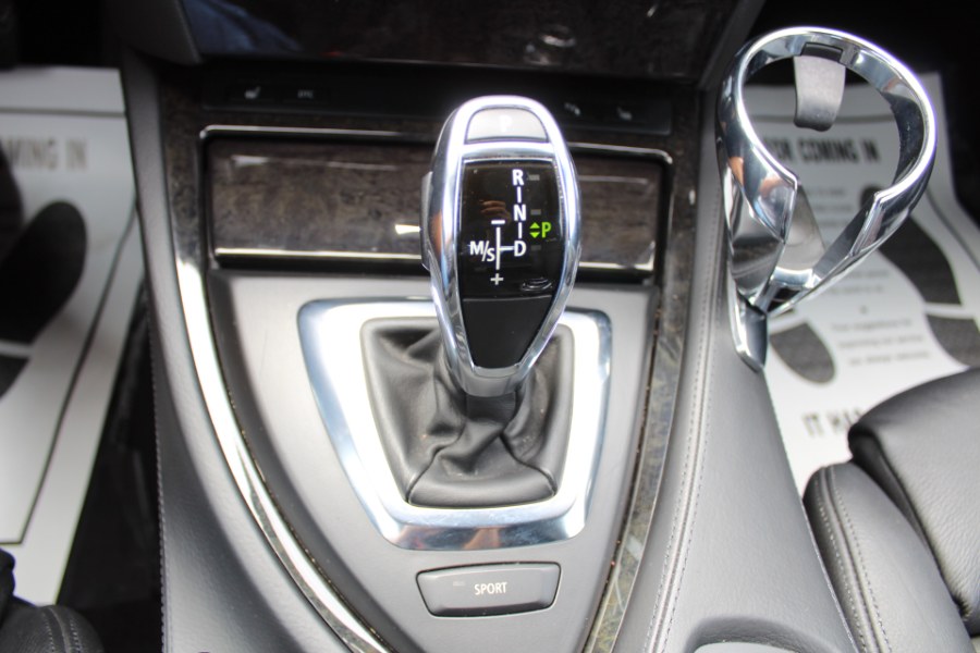 2010 BMW 6 Series 2dr Cpe 650i, available for sale in Great Neck, New York | Great Neck Car Buyers & Sellers. Great Neck, New York 2010 BMW 6 Series 2dr Cpe 650i, available for sale in Great Neck, New York | Great Neck Car Buyers & Sellers. Great Neck, New York