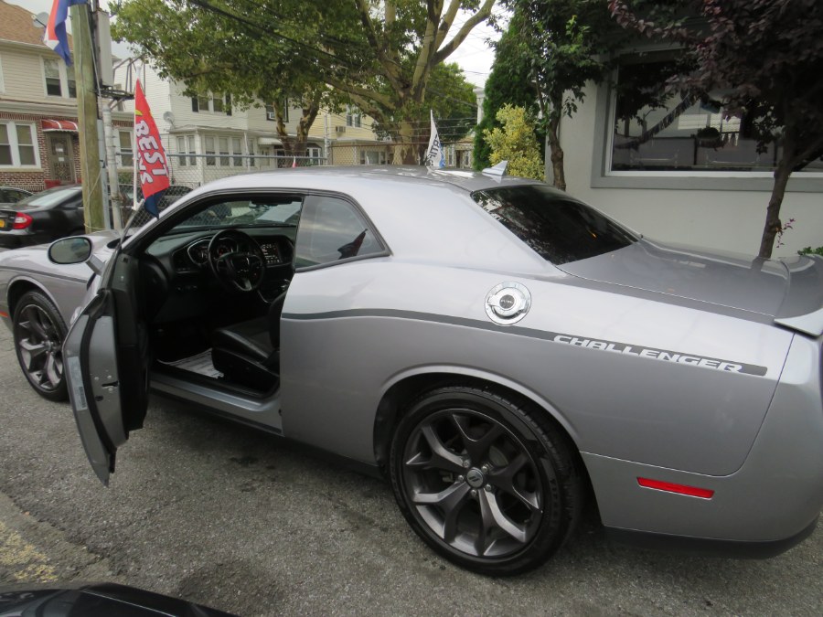 Used Dodge Challenger SXT PLUS 2018 | Road Masters II INC. Middle Village, New York Used Dodge Challenger SXT PLUS 2018 | Road Masters II INC. Middle Village, New York