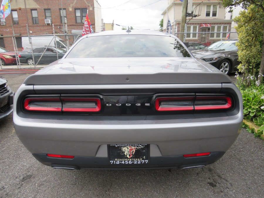Used Dodge Challenger SXT PLUS 2018 | Road Masters II INC. Middle Village, New York Used Dodge Challenger SXT PLUS 2018 | Road Masters II INC. Middle Village, New York