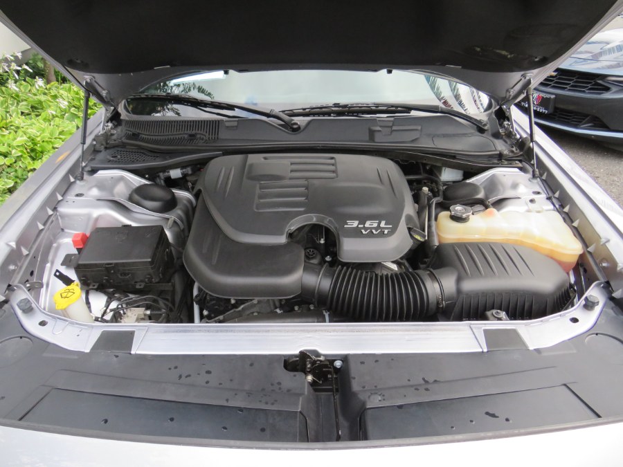 Used Dodge Challenger SXT PLUS 2018 | Road Masters II INC. Middle Village, New York Used Dodge Challenger SXT PLUS 2018 | Road Masters II INC. Middle Village, New York