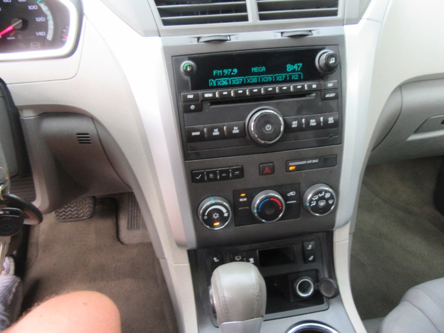 2011 Chevrolet Traverse 4dr LT w/1LT, available for sale in Little Ferry, New Jersey | Royalty Auto Sales. Little Ferry, New Jersey 2011 Chevrolet Traverse 4dr LT w/1LT, available for sale in Little Ferry, New Jersey | Royalty Auto Sales. Little Ferry, New Jersey
