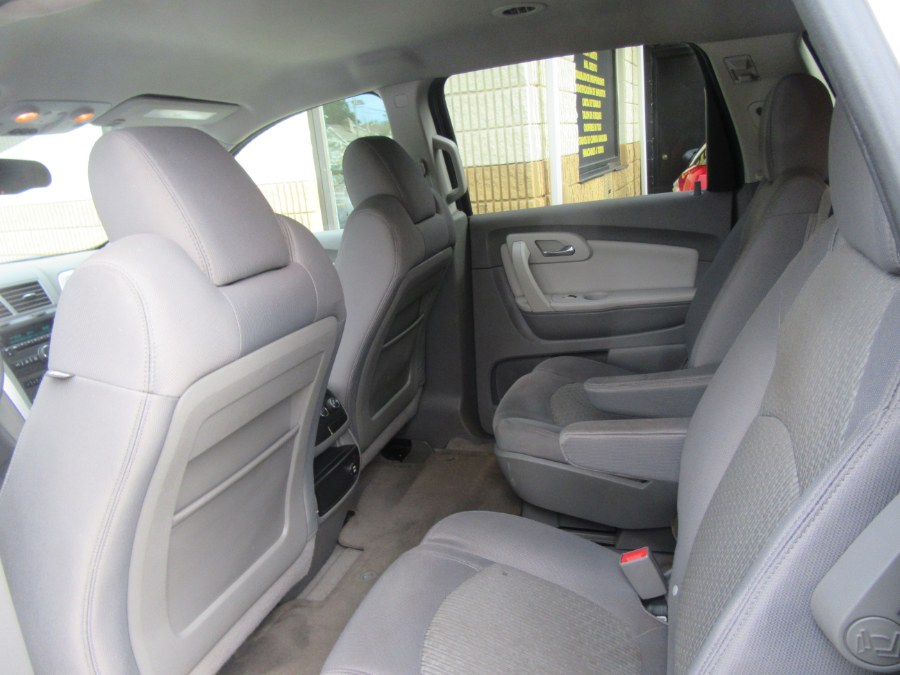 2011 Chevrolet Traverse 4dr LT w/1LT, available for sale in Little Ferry, New Jersey | Royalty Auto Sales. Little Ferry, New Jersey 2011 Chevrolet Traverse 4dr LT w/1LT, available for sale in Little Ferry, New Jersey | Royalty Auto Sales. Little Ferry, New Jersey