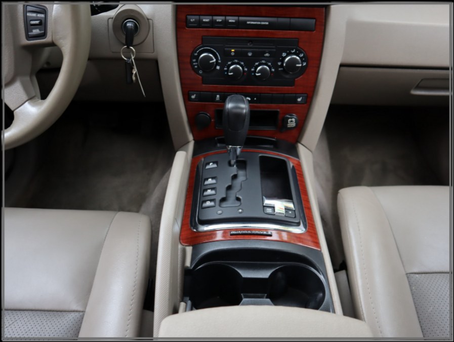 Used Jeep Grand Cherokee 4dr Limited 4WD 2005 | My Auto Inc.. Huntington Station, New York Used Jeep Grand Cherokee 4dr Limited 4WD 2005 | My Auto Inc.. Huntington Station, New York