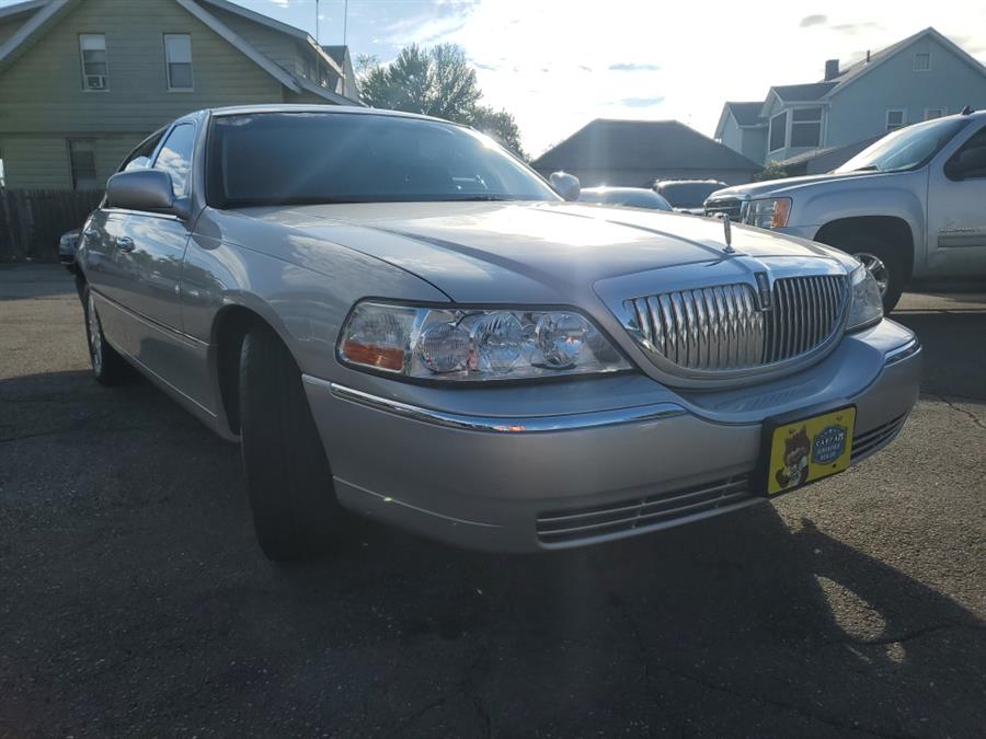 2011 Lincoln Town Car 4dr Sdn Signature Limited, available for sale in Springfield, Massachusetts | Absolute Motors Inc. Springfield, Massachusetts 2011 Lincoln Town Car 4dr Sdn Signature Limited, available for sale in Springfield, Massachusetts | Absolute Motors Inc. Springfield, Massachusetts