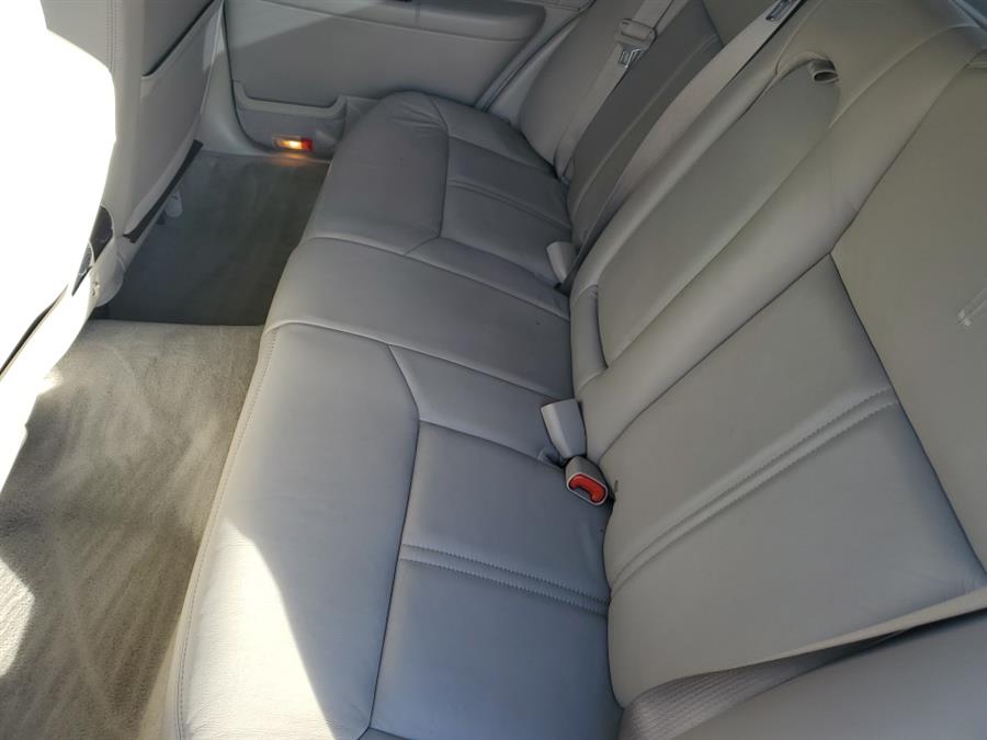 2011 Lincoln Town Car 4dr Sdn Signature Limited, available for sale in Springfield, Massachusetts | Absolute Motors Inc. Springfield, Massachusetts 2011 Lincoln Town Car 4dr Sdn Signature Limited, available for sale in Springfield, Massachusetts | Absolute Motors Inc. Springfield, Massachusetts