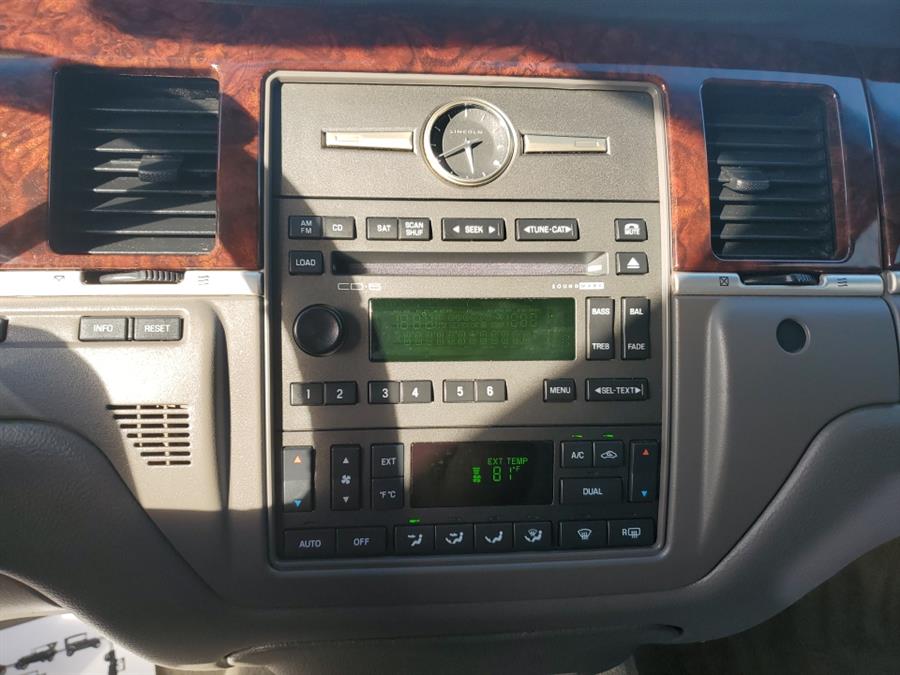 2011 Lincoln Town Car 4dr Sdn Signature Limited, available for sale in Springfield, Massachusetts | Absolute Motors Inc. Springfield, Massachusetts 2011 Lincoln Town Car 4dr Sdn Signature Limited, available for sale in Springfield, Massachusetts | Absolute Motors Inc. Springfield, Massachusetts