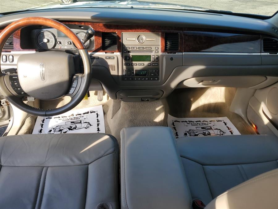 2011 Lincoln Town Car 4dr Sdn Signature Limited, available for sale in Springfield, Massachusetts | Absolute Motors Inc. Springfield, Massachusetts 2011 Lincoln Town Car 4dr Sdn Signature Limited, available for sale in Springfield, Massachusetts | Absolute Motors Inc. Springfield, Massachusetts