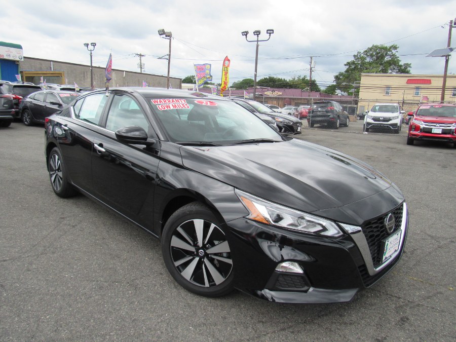 Used Nissan Altima 2.5 SV Sedan 2021 | NJ Used Cars Center. Irvington, New Jersey Used Nissan Altima 2.5 SV Sedan 2021 | NJ Used Cars Center. Irvington, New Jersey