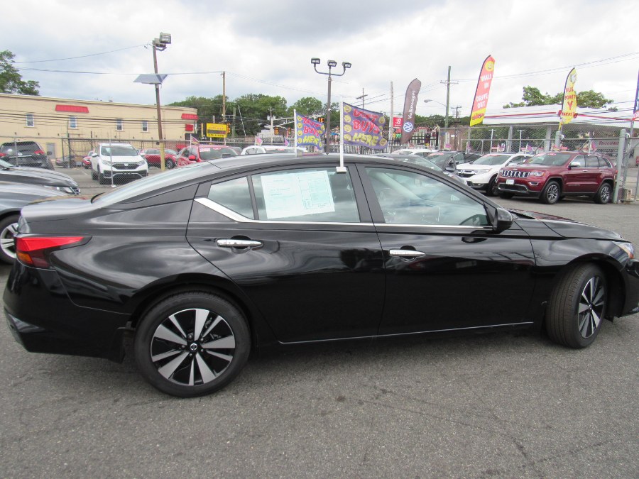 Used Nissan Altima 2.5 SV Sedan 2021 | NJ Used Cars Center. Irvington, New Jersey Used Nissan Altima 2.5 SV Sedan 2021 | NJ Used Cars Center. Irvington, New Jersey