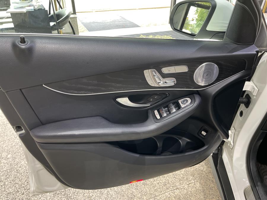 Used Mercedes-Benz GLC GLC 300 4MATIC SUV 2018 | Dream Car Gallery. Woodbury, New York Used Mercedes-Benz GLC GLC 300 4MATIC SUV 2018 | Dream Car Gallery. Woodbury, New York