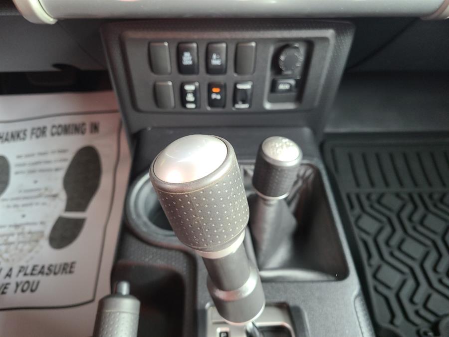 2007 Toyota FJ Cruiser 4WD 4dr Auto, available for sale in Waterbury, Connecticut | National Auto Brokers, Inc.. Waterbury, Connecticut 2007 Toyota FJ Cruiser 4WD 4dr Auto, available for sale in Waterbury, Connecticut | National Auto Brokers, Inc.. Waterbury, Connecticut