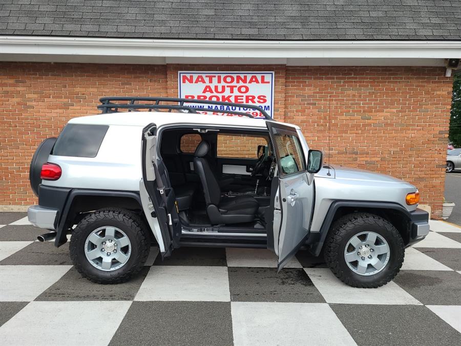 2007 Toyota FJ Cruiser 4WD 4dr Auto, available for sale in Waterbury, Connecticut | National Auto Brokers, Inc.. Waterbury, Connecticut 2007 Toyota FJ Cruiser 4WD 4dr Auto, available for sale in Waterbury, Connecticut | National Auto Brokers, Inc.. Waterbury, Connecticut