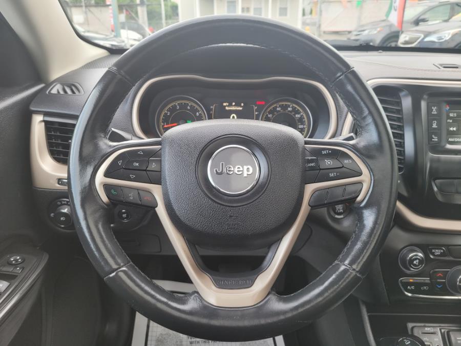 Used Jeep Cherokee 4WD 4dr Latitude 2015 | Affordable Motors Inc. Bridgeport, Connecticut Used Jeep Cherokee 4WD 4dr Latitude 2015 | Affordable Motors Inc. Bridgeport, Connecticut