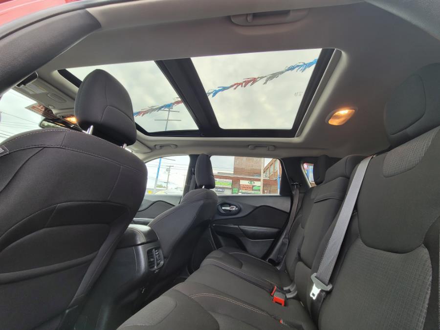 Used Jeep Cherokee 4WD 4dr Latitude 2015 | Affordable Motors Inc. Bridgeport, Connecticut Used Jeep Cherokee 4WD 4dr Latitude 2015 | Affordable Motors Inc. Bridgeport, Connecticut